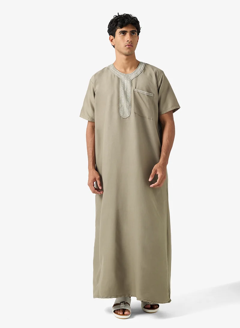 Robert Wood  Round Neck Classic Thobe for Men | Best Price UAE